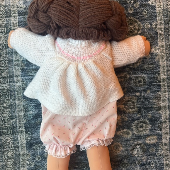 Cabbage Patch Brown Hair Girl with dimple, original outfit - Picture 2 of 7